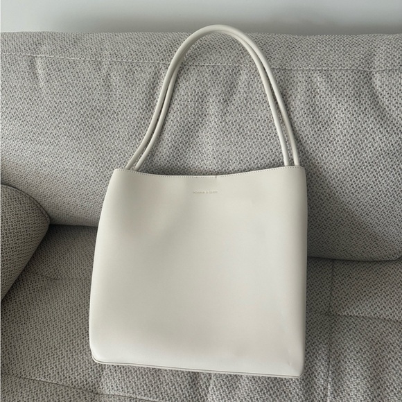 COPY - COPY - Charles and Keith leia tote bag- BRAND NEW WITH TAGS - Picture 11 of 11